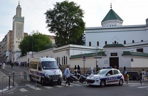 Fransa’da camiye ölüm tehditli mesaj bırakıldı