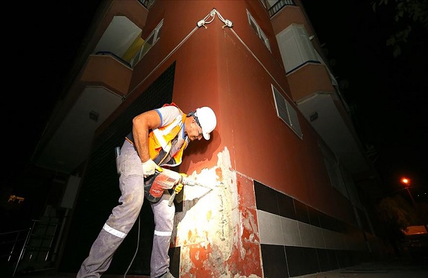 Deprem sonrası Bornova ve Bayraklı’da 100 bin bina incelenecek