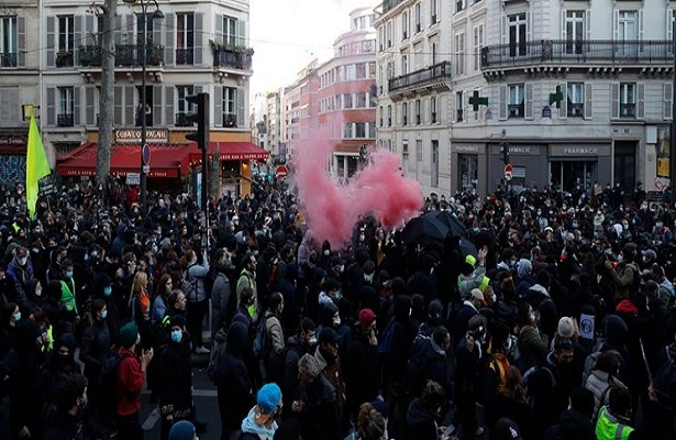 Yeniden Fransız Polisi ve Protestocular Arasında Çatışmalar Yaşandı