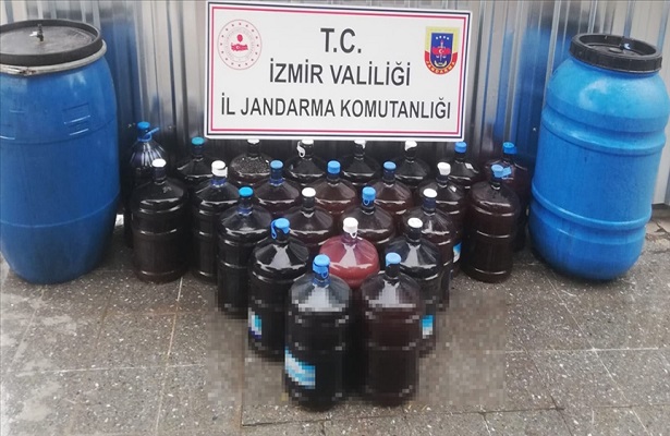 İzmir’de 880 litre kaçak içki ele geçirildi