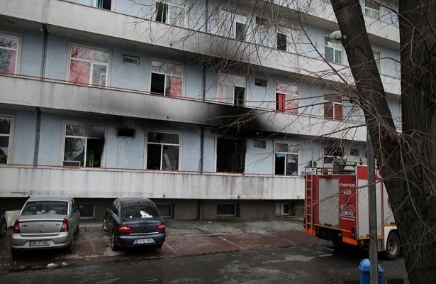 Romanya’da pandemi hastanesi yandı: Hastalar öldü