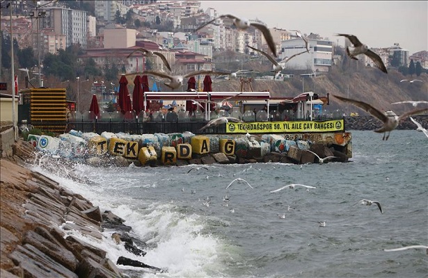 İstanbul’da deniz ulaşımına lodos engeli