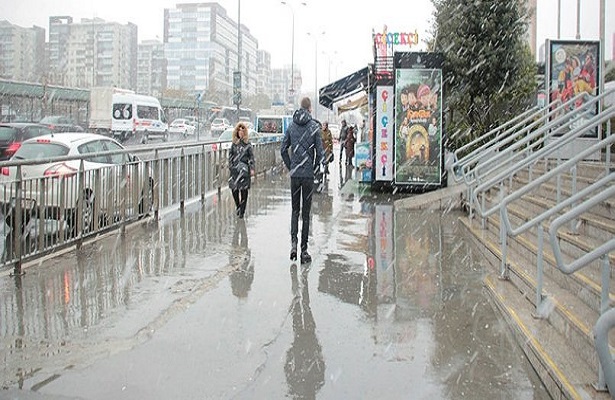 İstanbul’da kar yağışı başladı