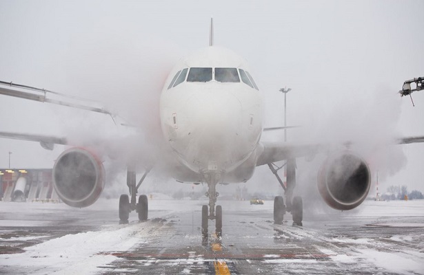 Trabzon’da hava ulaşımına kar engeli