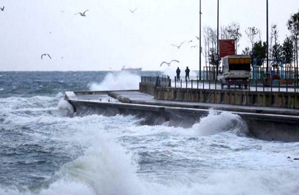 Sağanak ve fırtına uyarıları geldi! İstanbul da listede…