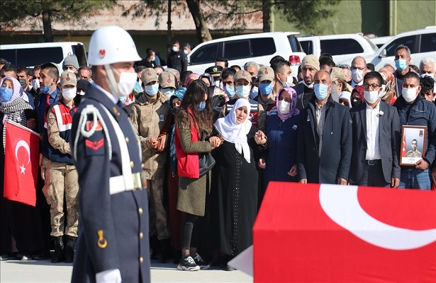 Gara şehitlerimizi uğurluyoruz