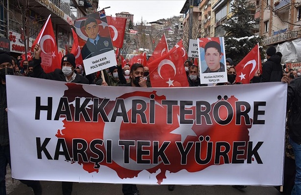 Gara’da 13 Türk vatandaşının şehit edilmesine Hakkari’de tepki gösterildi