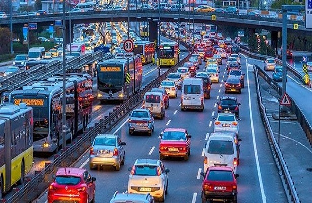 Trafiğe 4 ayda 426 bin 96 aracın kaydı yapıldı