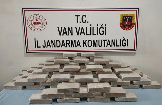 Van’da uyuşturucu operasyonu: 102 kilo 611 gram eroin ele geçirildi