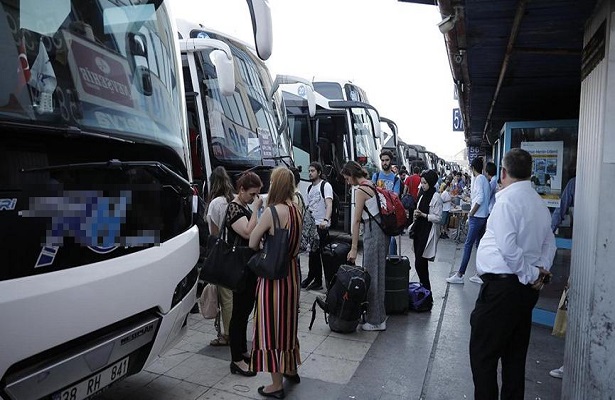 Tam kapanmada, İstanbul’da şehirler arası otobüs seferleri 1250’den 150’ye düştü