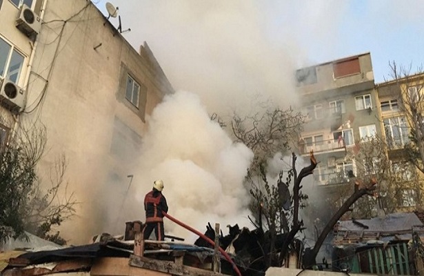 Üsküdar’da korkutan yangın: Rüzgarla büyüdü