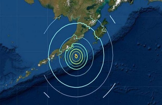 Alaska’da 8,2 büyüklüğünde deprem