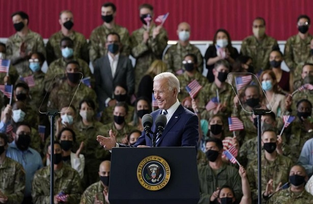 Taliban şehirleri bir bir ele geçirirken, Joe Biden’ın Afganistan kararı açıklandı