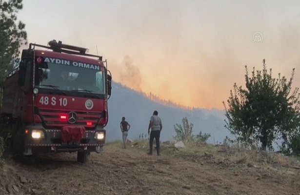 Aydın’daki orman yangınına müdahale devam ediyor