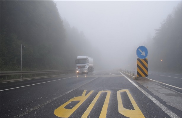 Bolu Dağı’nda yağış ve sis etkili oluyor