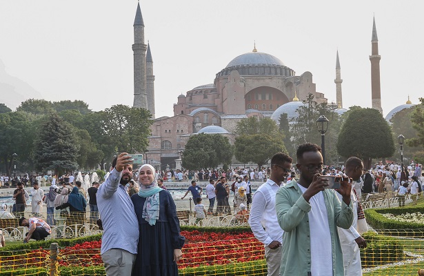 İstanbul’a 8 ayda 4 milyon 854 bin yabancı turist geldi