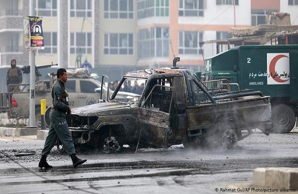 Afganistan’da bombalı saldırı!