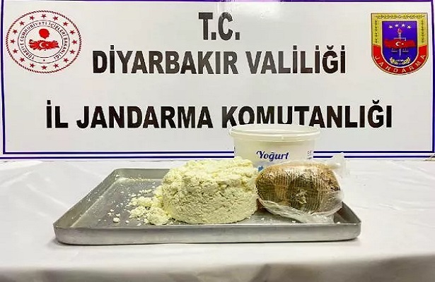 Yoğurt kovasındaki peynirin içinden eroin çıktı