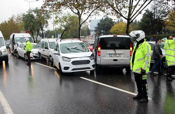 Şişli’de zincirleme kaza! 7 araç birbirine girdi