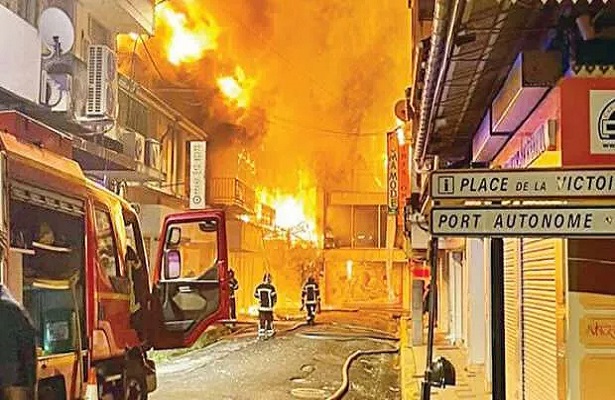 Fransa’ya denizaşırı isyan: Savaş alanına döndü!