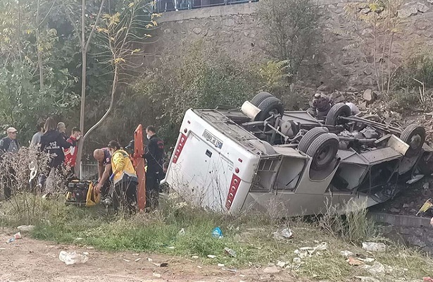 Kocaeli’deki öğrenci servisi kazasında 3 kişi hayatını kaybetti