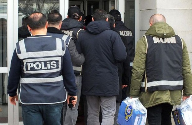 Kars’ta FETÖ’nün askeri yapılanmasına operasyon: 4 gözaltı kararı