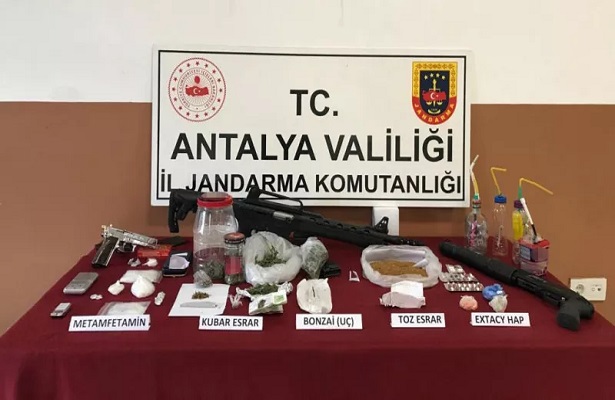 Antalya’da uyuşturucu operasyonu!