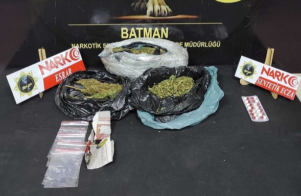 Batman’da iş yerinde bir kilo esrar ele geçirildi