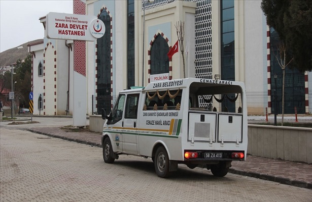 Sivas’ta metil alkol zehirlenmesi şüphesiyle bir kişi daha tedavi altına alındı