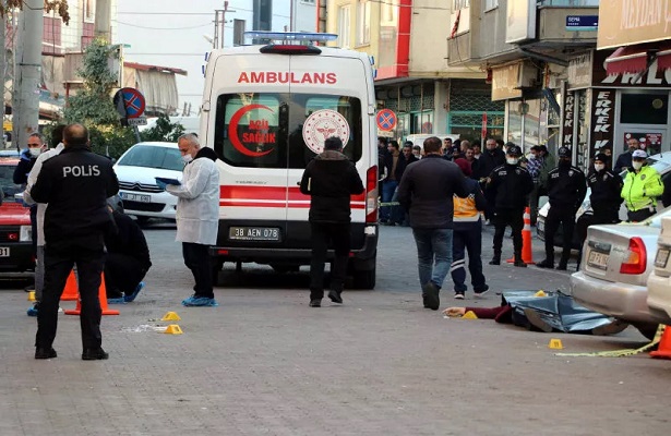 Kayseri’de sokak ortasında dehşet: 3 ölü, 1 yaralı