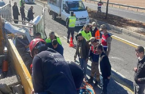 Şanlıurfa’da zincirleme kaza: 1’i asker 3 kişi yaralandı