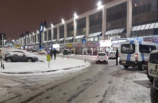 İstanbul otogarlarından çıkışlar yarın sabaha kadar durduruldu