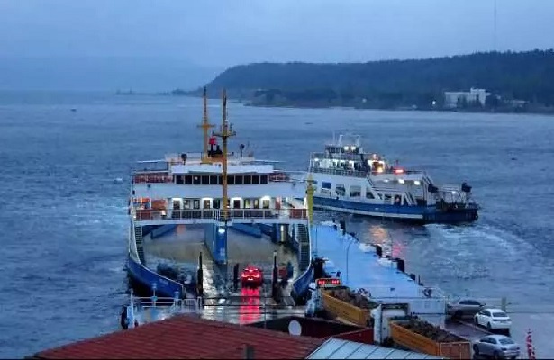 Çanakkale’de tüm feribot seferleri iptal