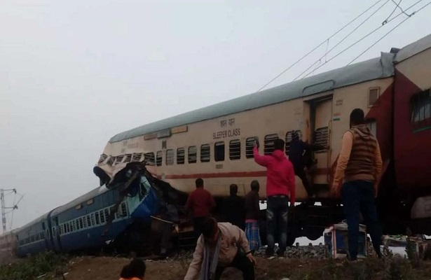 Hindistan’da tren kazası: 9 ölü