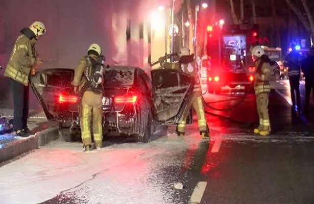 İstanbul’da olaylı gece: Önce ağladı sonra kavga etti!