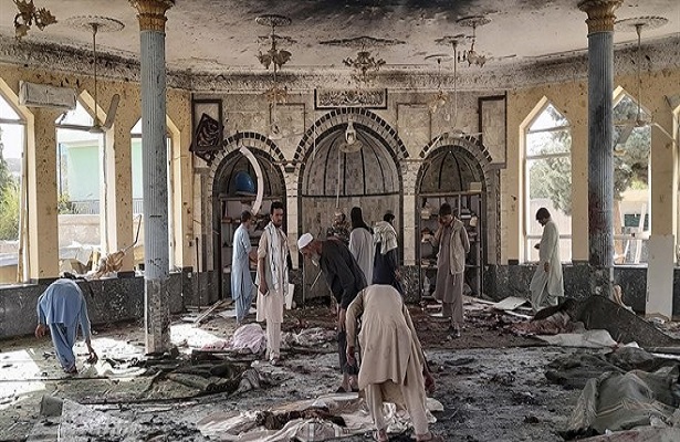 Pakistan’da Şiilere ait camiye düzenlenen bombalı saldırıda en az 30 kişi öldü