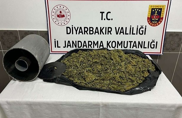 Yolcu otobüsünde 5 kilogram esrar ele geçirildi