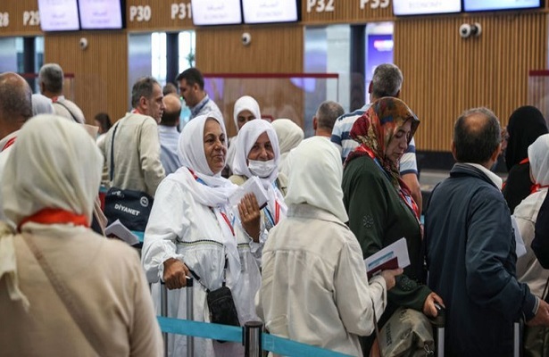 Pandemi sonrası ilk hac kafilesi uğurlandı