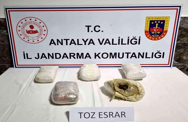 Antalya’da 5 kilogram toz esrar ele geçirildi