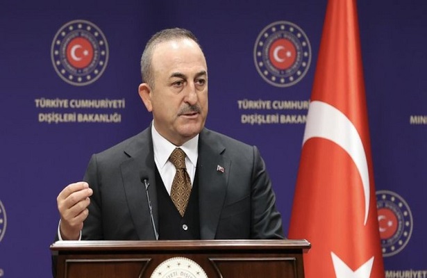 Bakan Çavuşoğlu’ndan Yunanistan’a tepki: Çıldırıyorlar