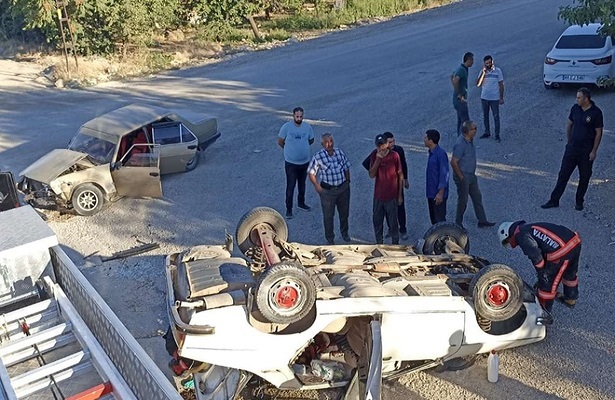 Malatya’da 2 aracın karıştığı kazada 2 kişi yaralandı