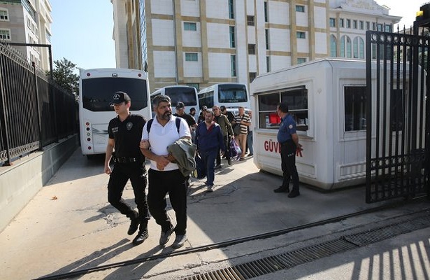 Antalya merkezli 10 ilde FETÖ operasyonu: 102 şüpheli adliyeye sevk edildi