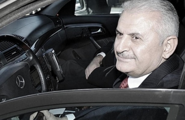 İşte Binali Yıldırım’ın kaza yaptığı arabanın görüntüsü