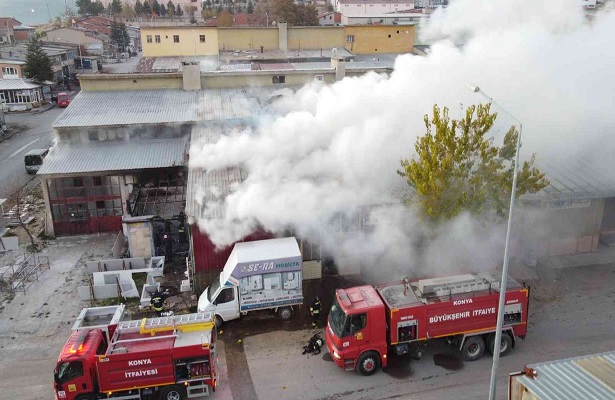 Konya’nın Beyşehir ilçesindeki sanayi sitesinde yangın!