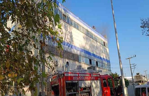 Bursa’da sanayi bölgesinde bir fabrikada yangın çıktı