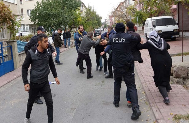 Kayseri’de kiracıyla ev sahibi arasındaki anlaşmazlık tekme tokat kavgayla bitti!