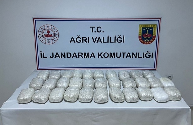 Ağrı’da 31 kilogram uyuşturucu madde ele geçirildi