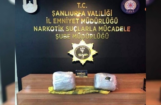 Şanlıurfa’da bir araçta yaklaşık 10 kilo esrar maddesi ele geçirildi