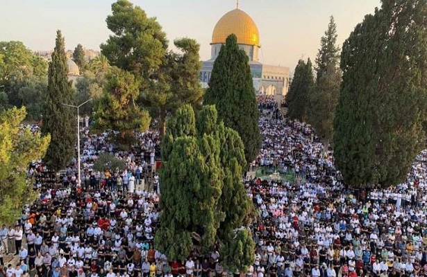 75 Bin Kişi Mescid -i Aksa’da Cuma Namazı Kıldı