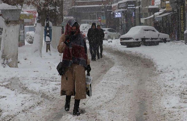 İstanbul’da 10 yaş ve altı çocuğu bulunan kadınlar izinli sayılacak